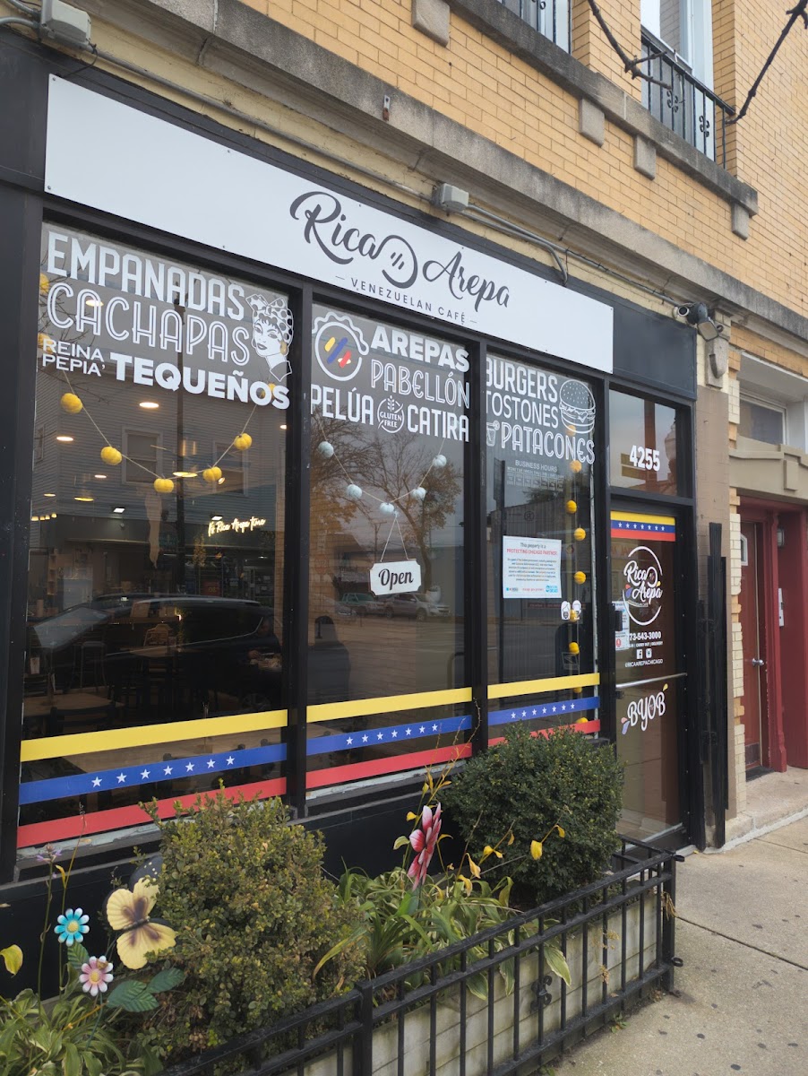 Rica Arepa Armitage | Venezuelan Restaurant
